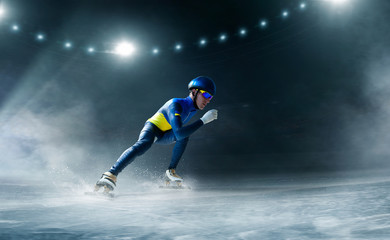 Short track speed skating