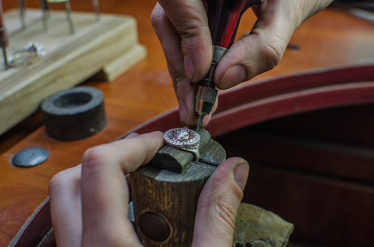 Desktop for craft jewellery making with professional tools.