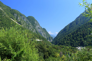 Fototapeta na wymiar View of Akhtsu gorge on a Sunny day in the Caucasus mountains of Russia