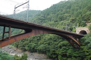 Fototapeta na wymiar 嵯峨野トロッコ列車からの車窓風景