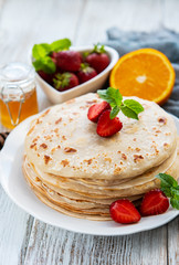 Delicious pancakes with strawberry