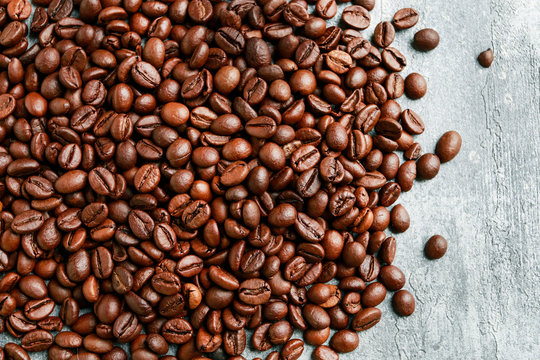 Coffee beans background. © agneskantaruk