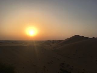 砂丘と夕日