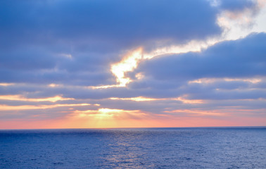 Obraz premium Atardecer en el Oceano