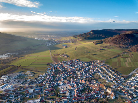 D&uuml;rbheim im Herbst von oben / Drohne Luftbild November