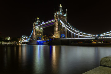 Fototapeta na wymiar The Tower Bridge at night