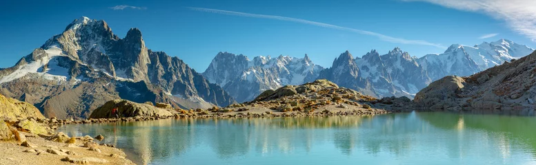 Deurstickers Wandelen rond het Mont-Blanc-massief © rochagneux