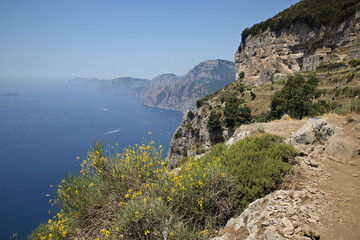 Fototapeta na wymiar Amalfiküste von oben - Sentiero degli dei
