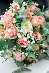 Obraz na płótnie Canvas Roses bouquet de mariage
