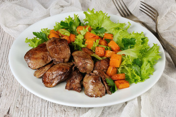 Chicken liver with vegetables