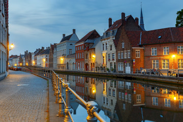 Bruges. Canal Spiegel Rei.