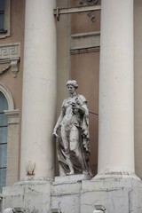 Obraz premium statue of a woman st. Petersburg