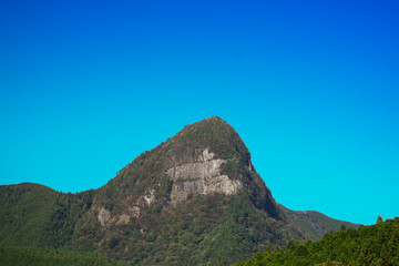 曽爾高原　鎧岳　青空バック