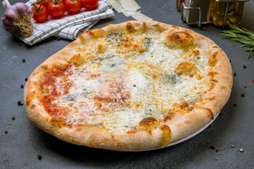 Pizza Quattro formaggi
