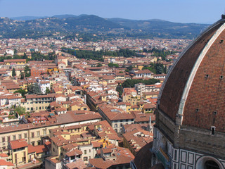 Fototapeta premium Scenic view of the red tile roofs of Florence, Italy