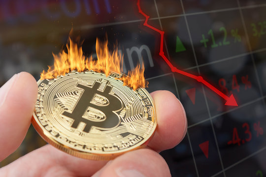 Bitcoin price crashes as holders lose confidence.