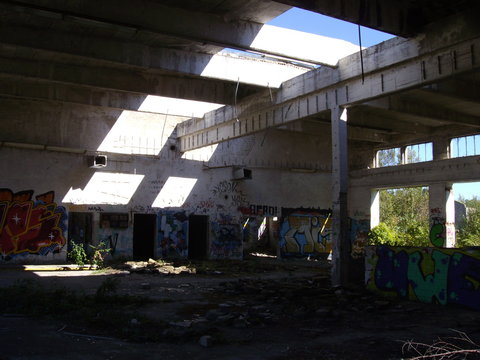 Verlassenes milit&auml;risches Geb&auml;ude