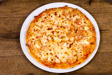 Pizza with prawn