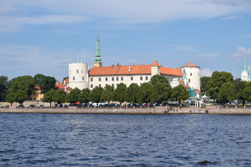 Fototapeta na wymiar Riga, embankment, old town, view from the water
