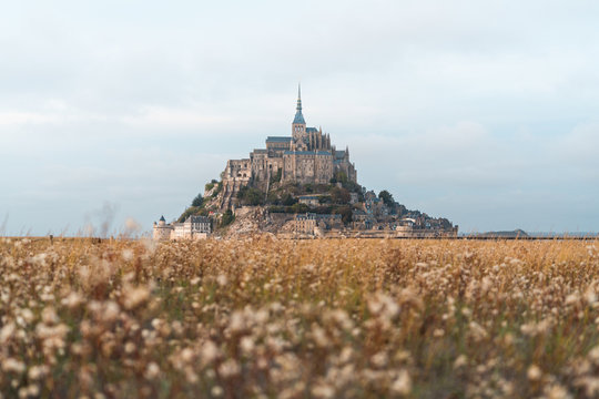 herbstliches mont-saint-michelle