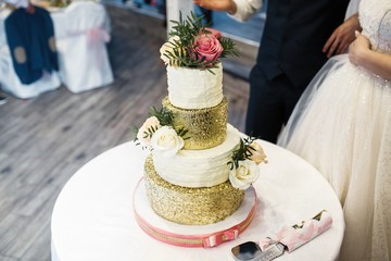 wedding cake with white flowers