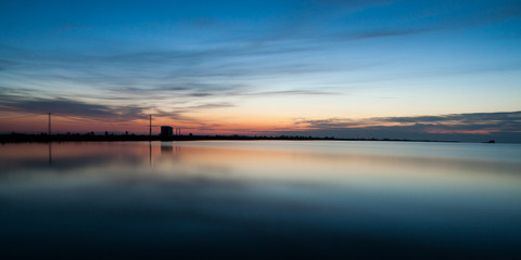 Fototapeta na wymiar Sea sunrise reflections