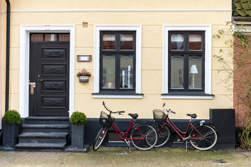 Fototapeta na wymiar Street scene from the Swedish town of Ystad.