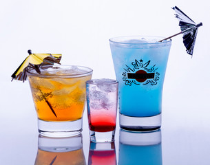 cocktail with ice and lemon