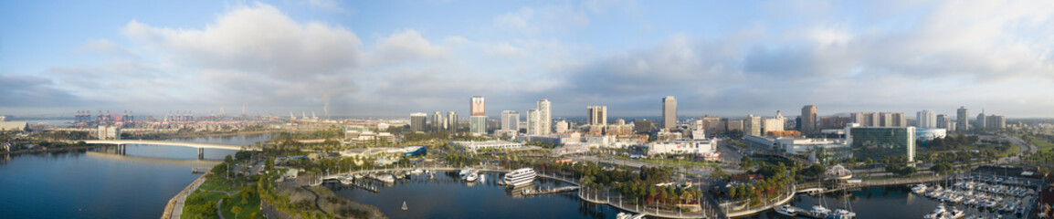 panorama of the city of Long Beach - obrazy, fototapety, plakaty