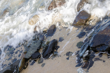 Meereswasser umspülen Steine