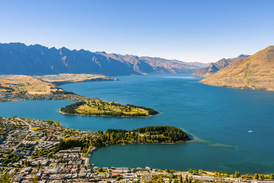 Beautiful panoramic aerial view of Ben Lomond Lake Scenic reserve with mountains in the background, Queenstown, New Zealand. © Roberto
