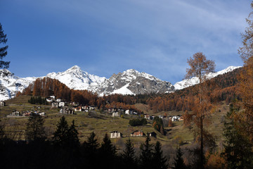 paese montagna