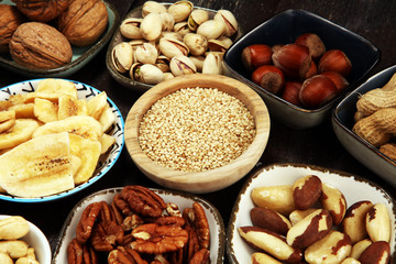 Composition with dried fruits and assorted healthy nuts