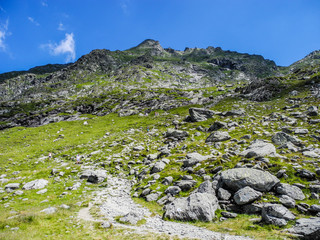Path to the Moldoveanu peak.