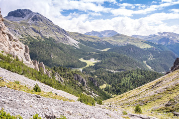Besteigung des Piz Daint vom Ofenpass, vorbei am Il Jalet über den Westgrad auf den Gipfel (2968m) und zurück.