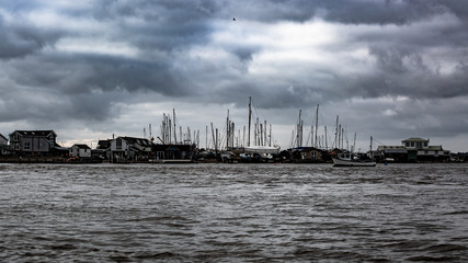 Towards Felixstowe Ferry
