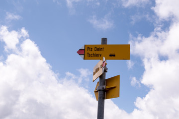 Besteigung des Piz Daint vom Ofenpass, vorbei am Il Jalet über den Westgrad auf den Gipfel (2968m) und zurück.