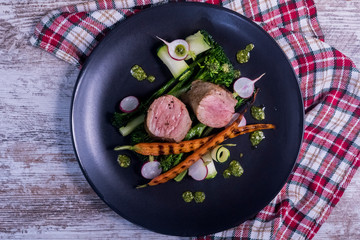 Solomillo de Cerdo con Verduras