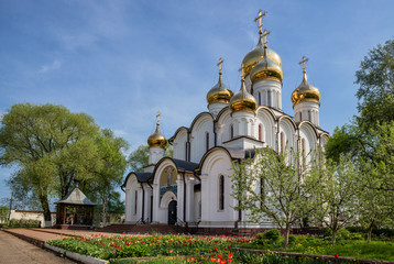 Fototapeta na wymiar St. Nicholas Convent, Cathedral of St. Nicholas in Pereslavl-Zalessky