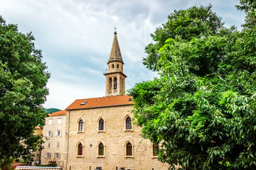 Fototapeta na wymiar Church in old town of Budva, Montenegro