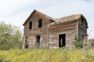 Fototapeta premium two story abandoned house