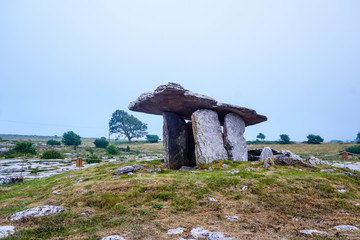 Poulnabrone-Dolmen in den Burren Irland