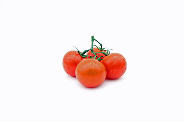 rote Tomaten an der Rispe