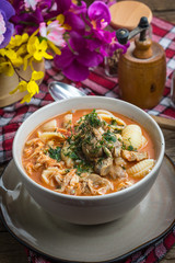 Fresh tomato soup with conchigliette.