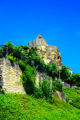 Fototapeta premium The medieval fortress and village of Beynac as seen from the Dordogne River in Aquitaine, France
