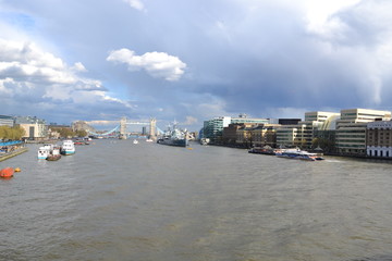 Obraz premium Лондон, Темза, весна