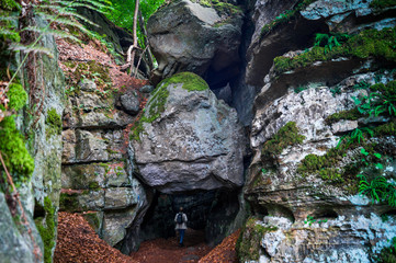 Kohlscheuer mit Wanderin