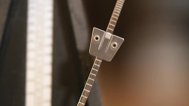 Classic Metronome SLow Motion Camera Slider Follow