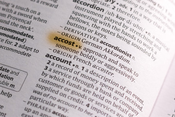 Obraz premium The word or phrase Accost in a dictionary.