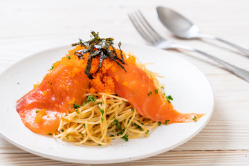 spaghetti with smoked salmon and shrimp egg